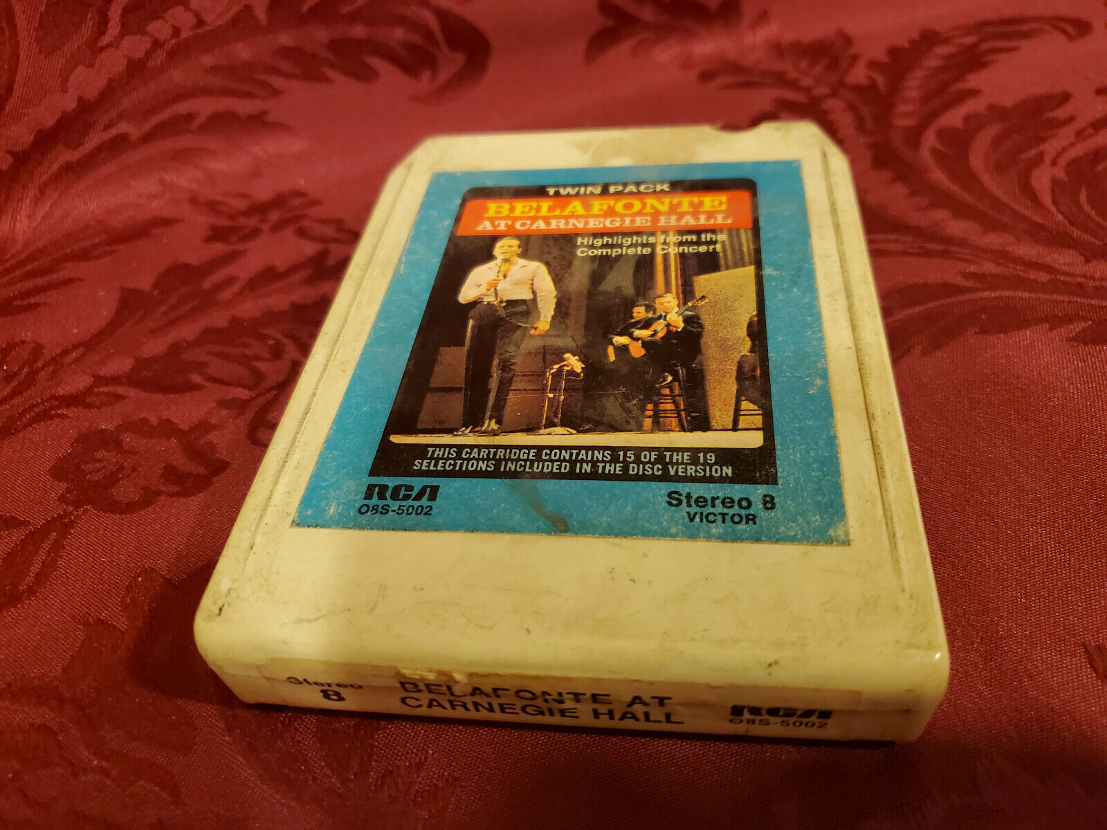 At　The　–　Harry　Hall　8-Track　Belafonte　Store　Carnegie　Tape
