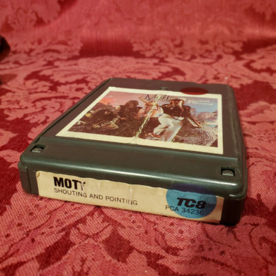 Mott, Shouting & Pointing