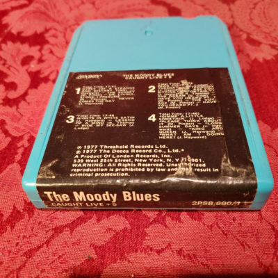 Moody Blues, Caught Live + 5