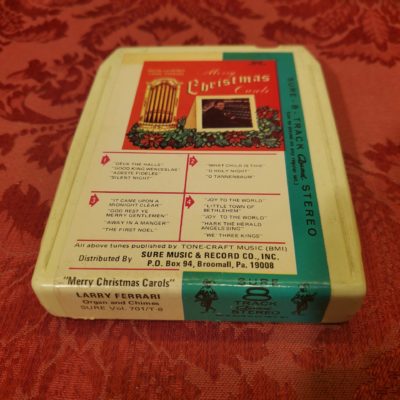 Larry Ferrari, Merry Christmas Carols / Organ & Chimes