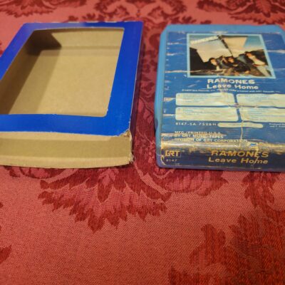 Ramones (The), Leave Home