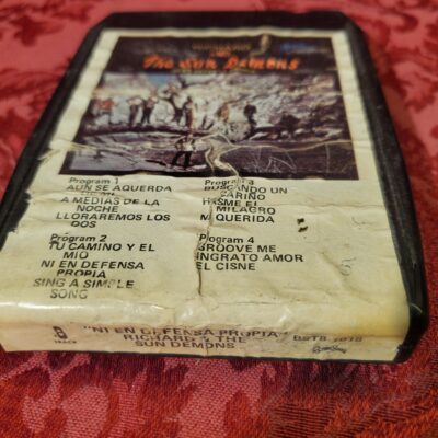 Richard & The Sun Demons, Ni En Defensa Propia