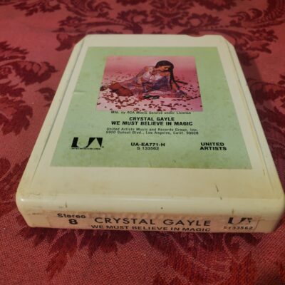 Crystal Gayle, We Must Believe In Magic