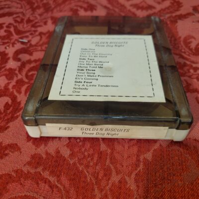 Three Dog Night, Golden Biscuits (4-TRACK)