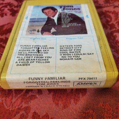 Tom Jones, Funny Familiar Forgotten Feelings (4-TRACK)