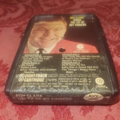 Roy Clark, The Tip Of My Fingers