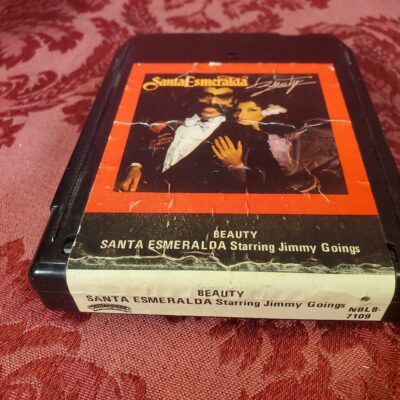 Santa Esmeralda, Beauty