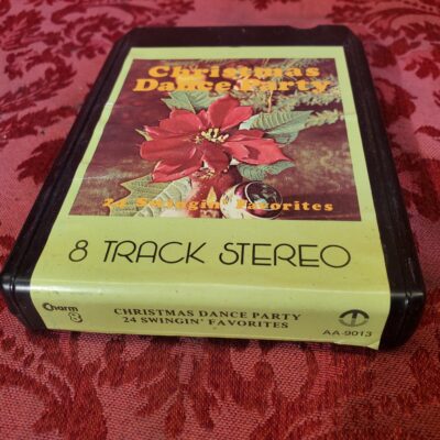 Christmas Dance Party, 24 Swingin' Favorites