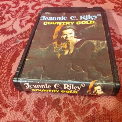 Jeanne C Riley, Country Gold