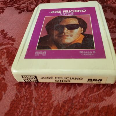 Jose Feliciano, Sings