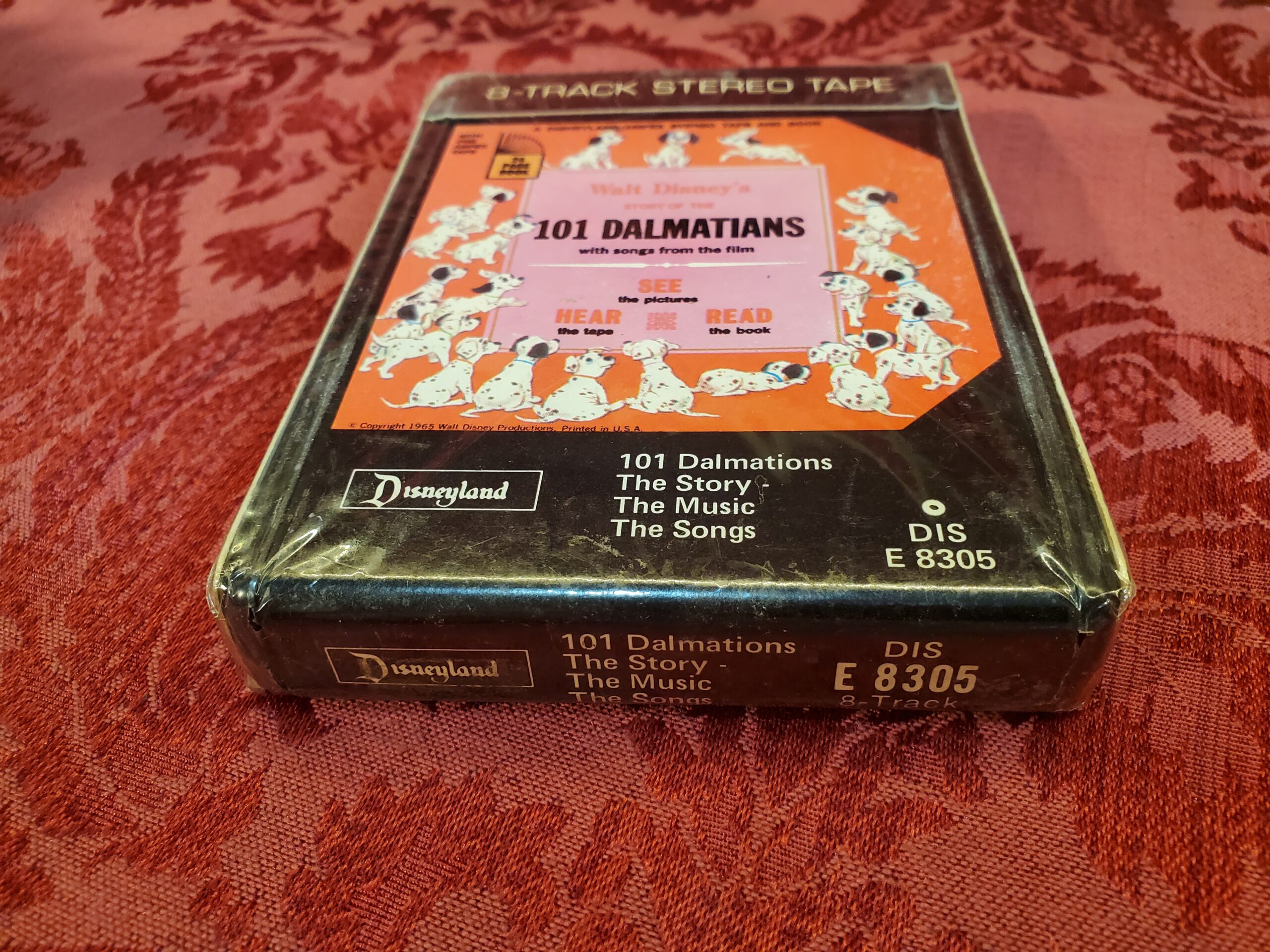 101 Dalmations, The Story The Music The Songs / Disney Disneyland (SEALED)